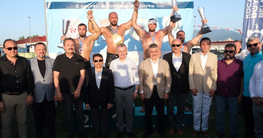 Altın kemerin sahibi Ali Gürbüz oldu