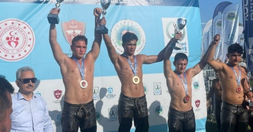 Ali Uysal Güreşte Tavşanlı'nın gururu oldu