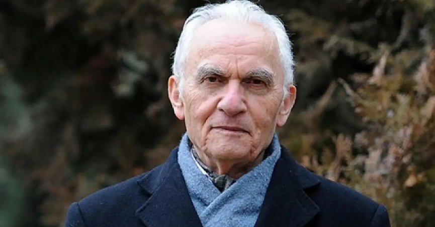 AK Parti'nin ilk dışişleri bakanı Yaşar Yakış vefat etti