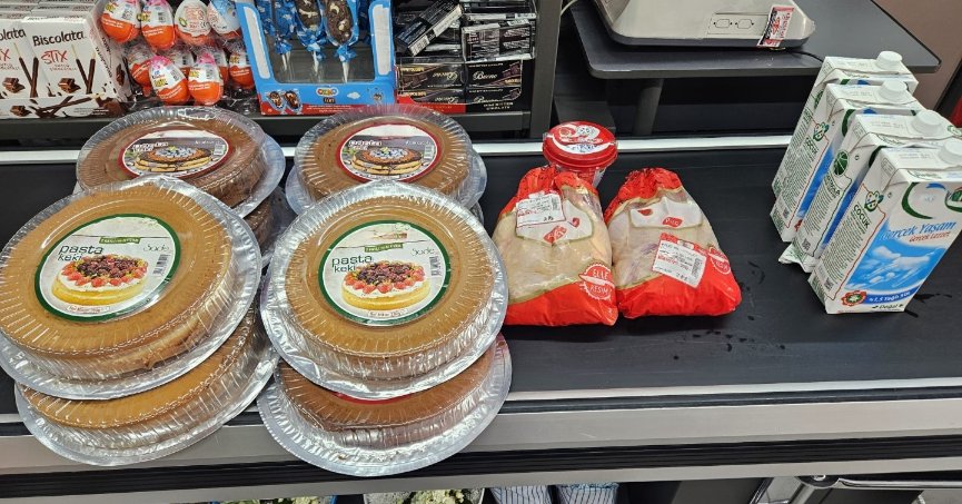 Marketlerde son kullanma tarihi geçmiş ürünler ele geçirildi