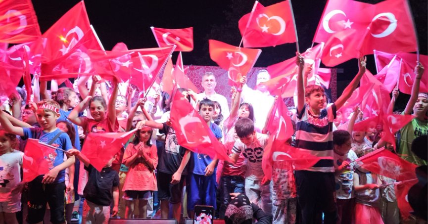 GÖLCÜK 15 TEMMUZ DESTANI İÇİN YİNE DİMDİK AYAKTA