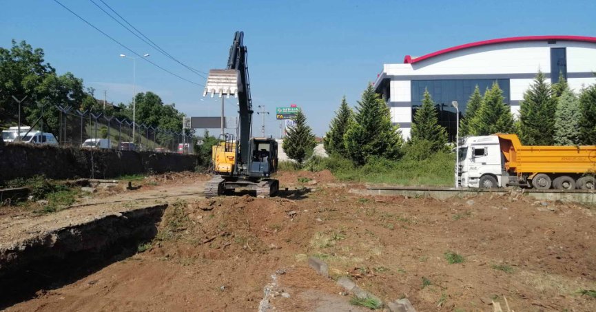 Başiskele’de D-130 Karayolu üzerine yeni durak cebi