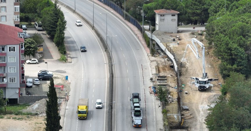 Sezai Karakoç üst geçidinde yoğun tempo