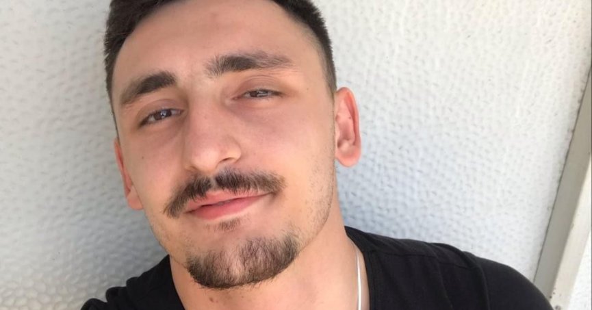 Tek başına yaşayan genç sevgilisi tarafından evde ölü bulundu