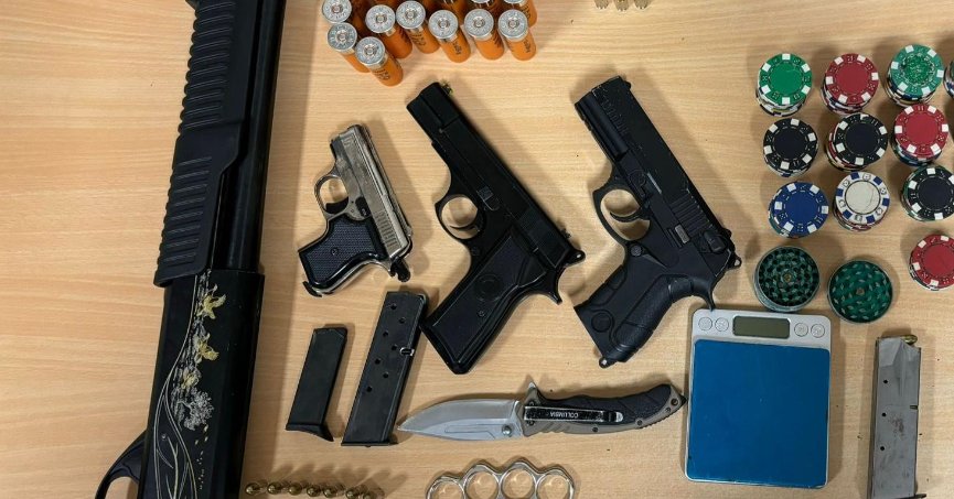 Umuma açık yerlerde kumar oynayan ve oynatanlara baskın