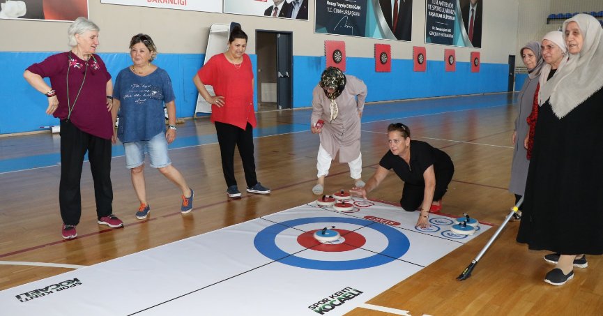 Büyükşehir sporla hayata bağlıyor