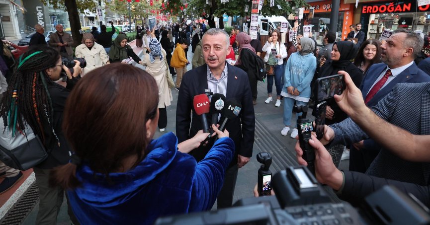 5 bin kitabı dalından topladılar