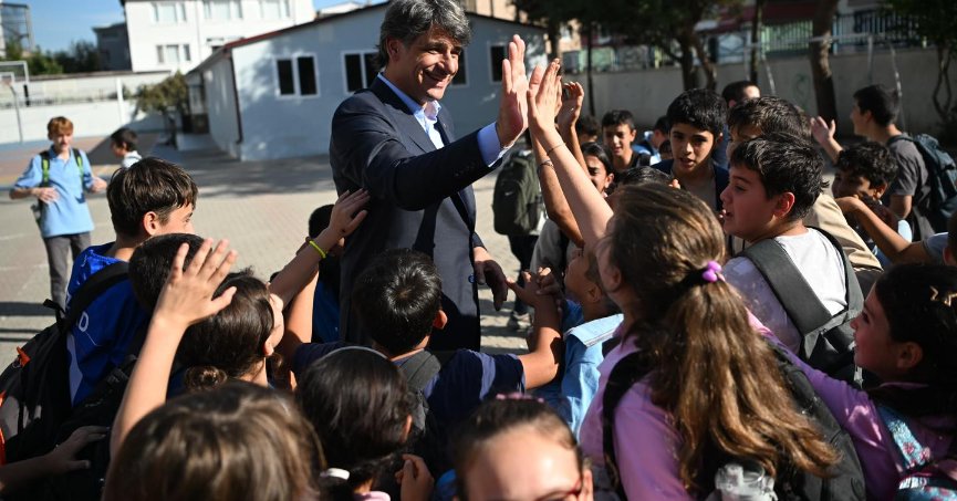 ÖĞRENCİLERDEN KOCAMAN’A SEVGİ SELİ