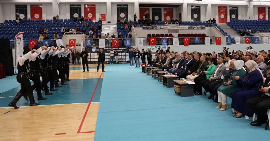 Gençlik şöleninde unutulmayacak bir akşam