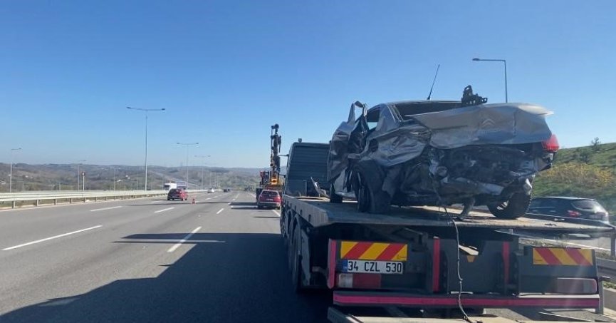 Kuzey Marmara Otoyolu'nda otomobiller çarpıştı: 5 yaralı