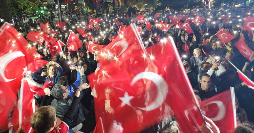 GÖLCÜK HALKI CUMHURİYET’İN 101. YILINI COŞKU İLE KUTLADI