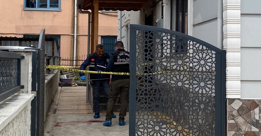 4. kattan düşen genç kadın ağır yaralandı