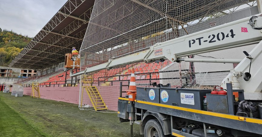 GÖLCÜKSPOR, TRİBÜN KAPASİTESİNİ ARTTIRDI
