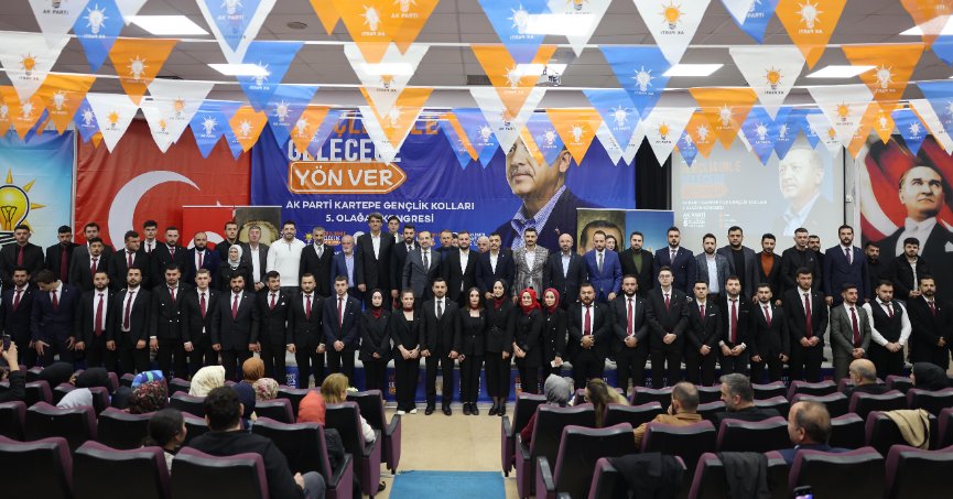 AK Gençlerde İlk İlçe Kongresi Coşkuyla Başladı