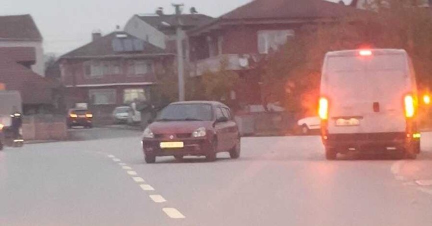 Dakikalarca geri geri gitti