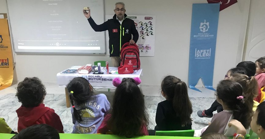 Okullarda afet farkındalık eğitimi