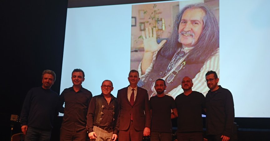 Gölcük’te Barış Manço anma gecesi düzenlendi