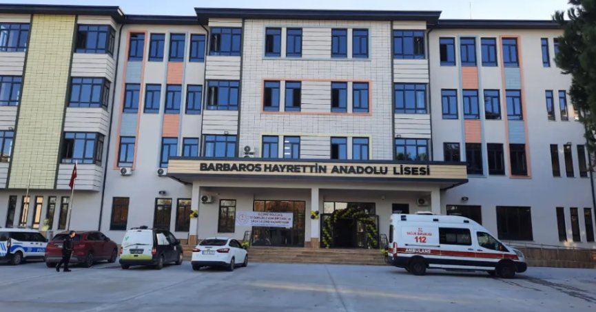 Gölcük'te Onlarca öğrenci yemekten zehirlendi