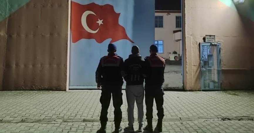 Aranan 10 kişi jandarma tarafından yakalandı