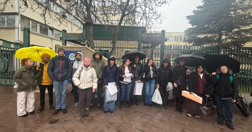 KOÜ Öğrencilerinden Taşınma Kararına Sert Tepki