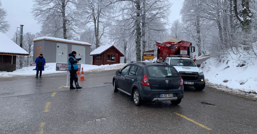 Büyükşehir Zabıtası Kış Şartlarına Rağmen Sahadaydı