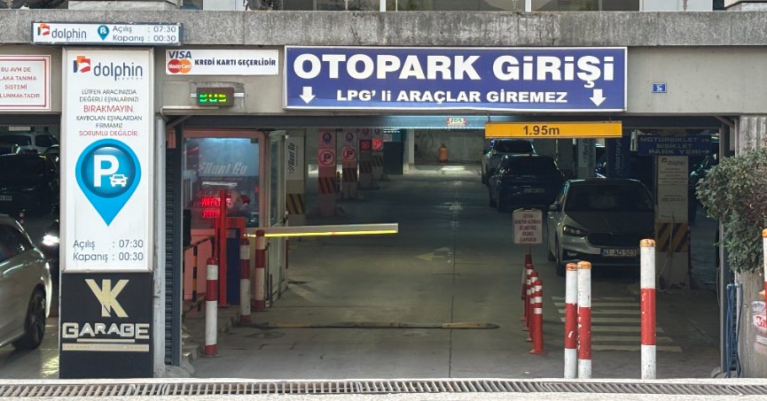 Kapalı otoparktaki şakalaşma kanlı bitti: Arkadaşını bıçaklayarak öldürdü