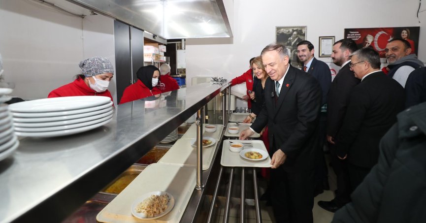 CHP’li Zeybek’ten İzmit Kent Lokantası’na inceleme ziyareti