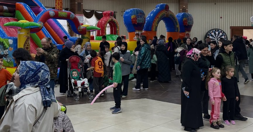 Gölcük’te Ara Tatil Şenliği Coşkuyla Başladı