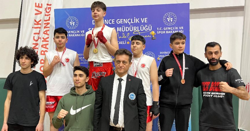 Körfezli Rafet Eren Aytekin Türkiye Kick Boks Şampiyonu oldu