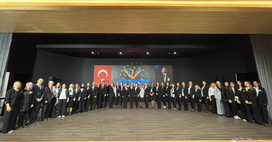 Özel Körfezim Eğitim Kurumları’ndan Vatan ve Bayrak Temalı Anlamlı Program