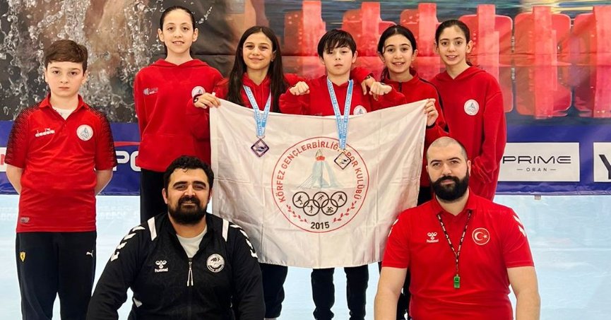 Körfez GB Açık Su Yüzme yarışlarından şampiyonluk ve madalyalarla döndü