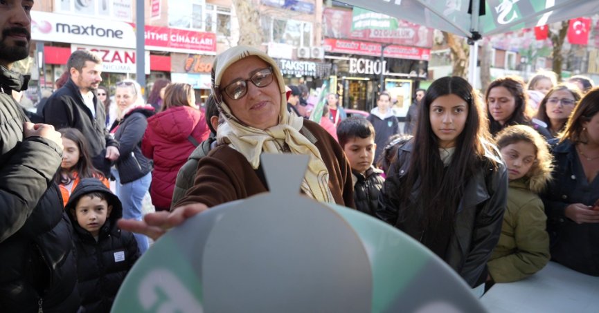 Kocaelispor'dan Kadınlar Günü'nde hediye çarkı etkinliği