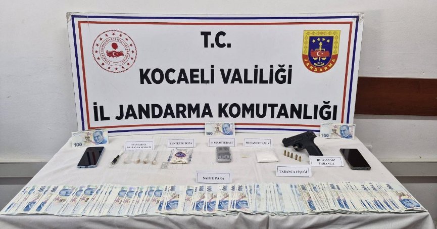 Sahte Para, Uyuşturucu ve Ruhsatsız Silah Ele Geçirildi