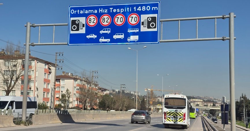 D-100 Karayolu’nda hız limitleri yükseldi, EDS tabelaları güncellendi