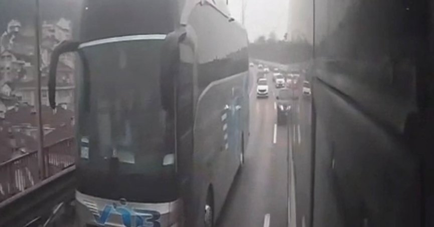 8 kişinin yaralandığı kaza anı kamerada