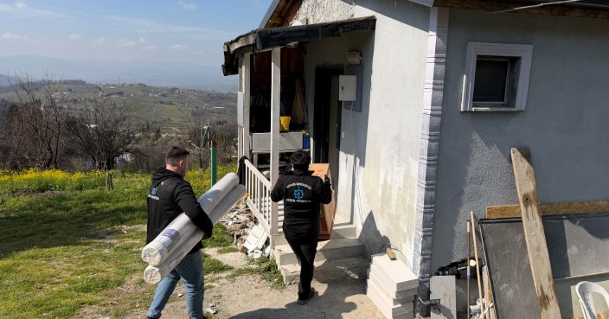 Büyükşehir, yangın mağduru aileyi ayağa kaldırdı