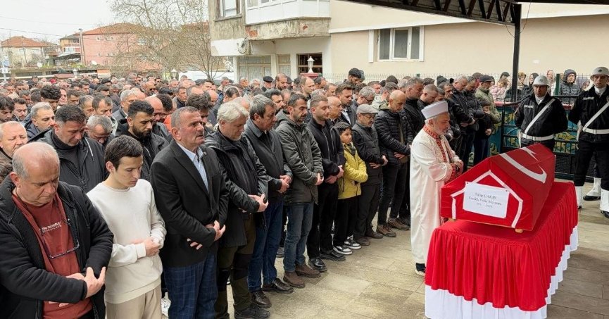 Eğlence mekanına gerçekleştirilen saldırıda ölen polis memuru son yolculuğuna uğurlandı