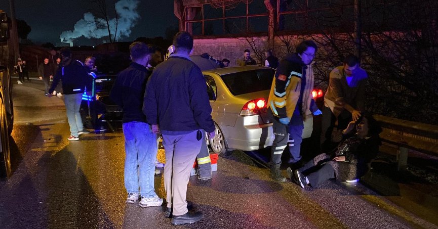 Yola dökülen sıvı kazaya sebep oldu: 3 yaralı