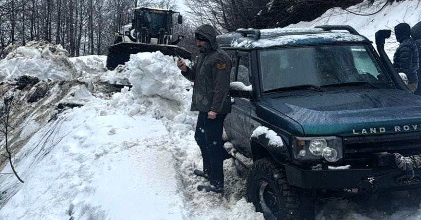 Nisan öncesi Kartepe'de kar sürprizi