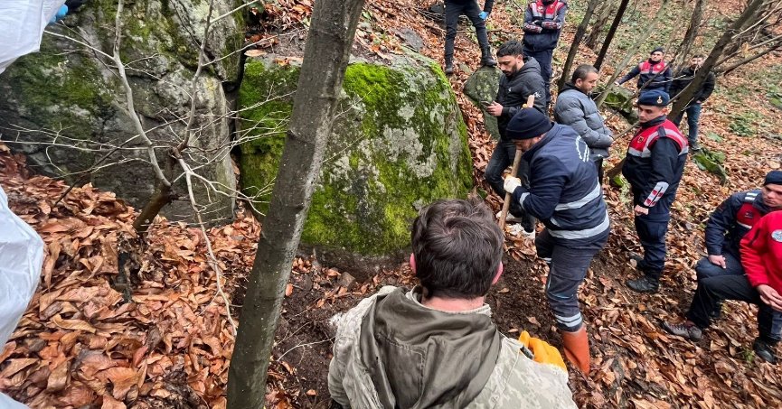 Cesedi ormana gömüp mahkemede birbirini suçlayan kardeşler cezadan kurtulamadı