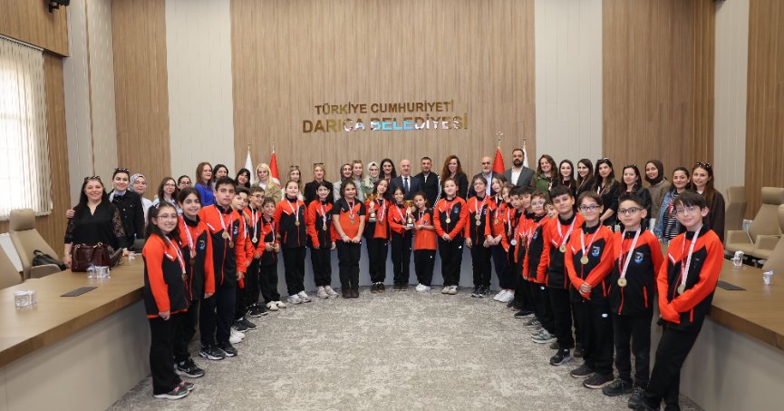 Darıca Belediyesi halk oyunları ekibi Kocaeli şampiyonu oldu