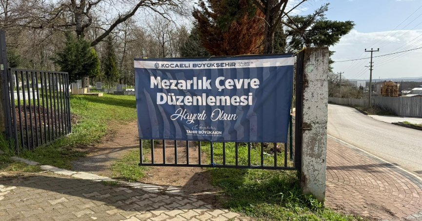 Pelitli Mezarlığı’nda tel çit ve panel uygulaması