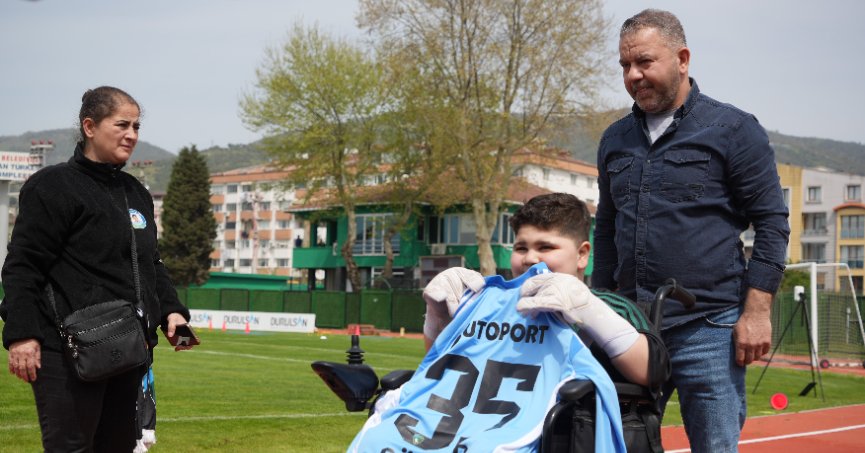  Forma ve eldiven sürprizi