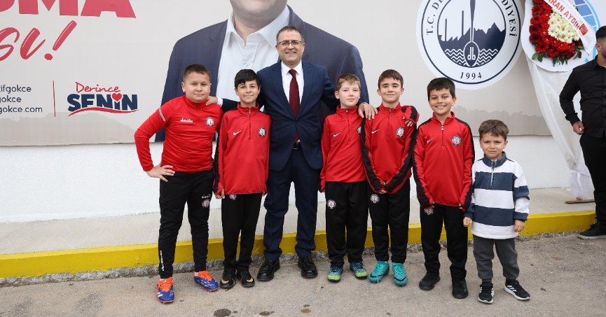 Davet Evi ve Senin Kafen Genç Açıldı