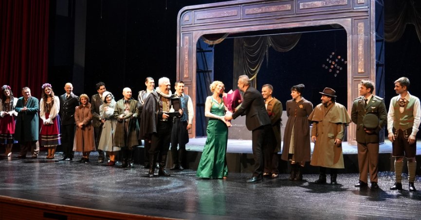 Şehir Tiyatroları, Bursa’da izleyiciyi büyüledi