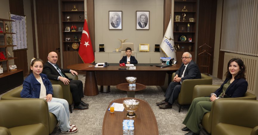 Darıca'da makam koltuğu geleceğin başkanlarına devredildi