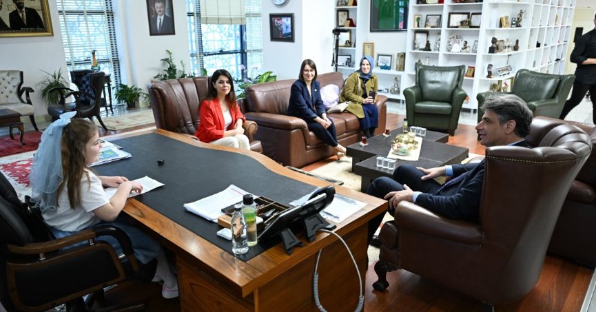 Kartepe’de Başkanlık Koltuğu Nevra Zeynep’e Emanet