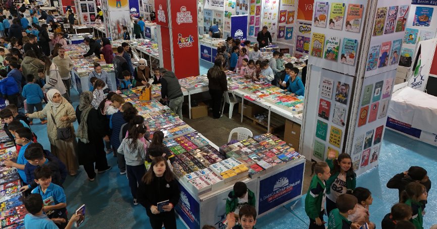 Darıca 5. Kitap Fuarı'nı binlerce kişi ziyaret etti