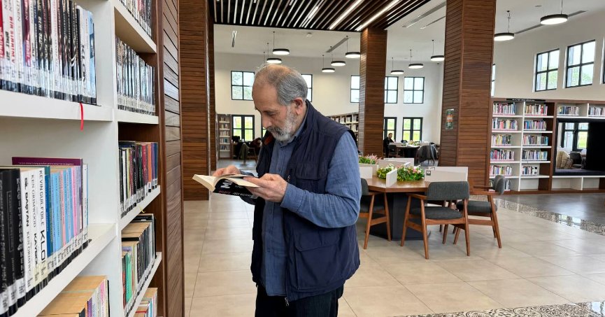 Tuğran Amca’nın okuma aşkı yıllara meydan okuyor