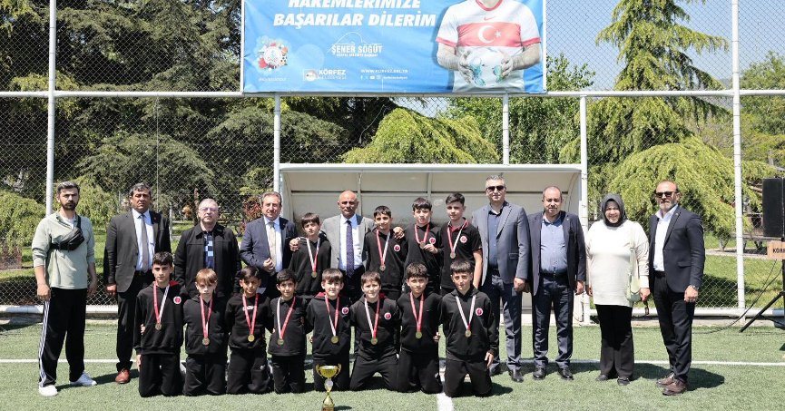 Körfezde kupa ve madalyalar verildi